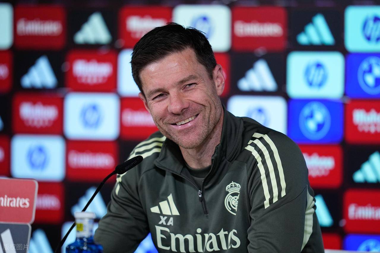 西甲联赛：皇马官宣解雇阿隆索的背后，藏着多少鲜为人知的秘密